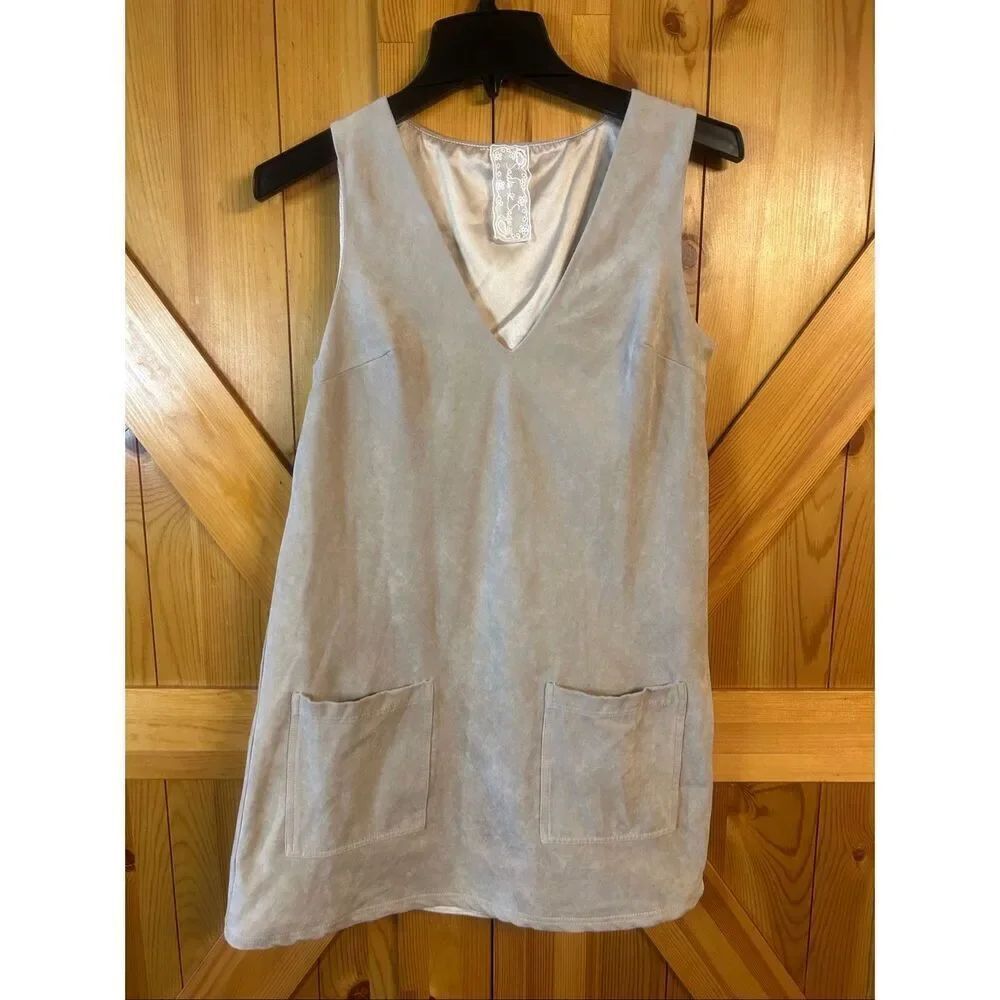Sadie & Sage Lined Faux Suede Sleeveless Tan Mini Dress V Neck READ Size Small (